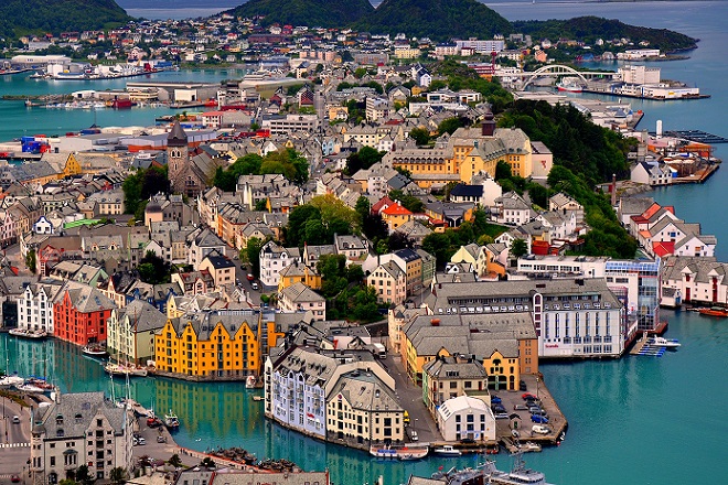 Οι χώρες με τους περισσότερους δισεκατομμυριούχους αναλογικά με τον πληθυσμό τους