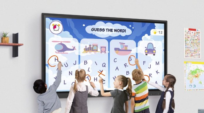 H LG ενισχύει την ψηφιακή επανάσταση στα σχολεία με 24.000 διαδραστικούς πίνακες lg